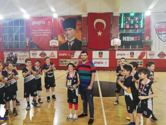 İSTANBUL GELİŞİM LİGİ U-11 BEYAZ GRUBUN ŞAMPİYONU SPOR FABRİKASI